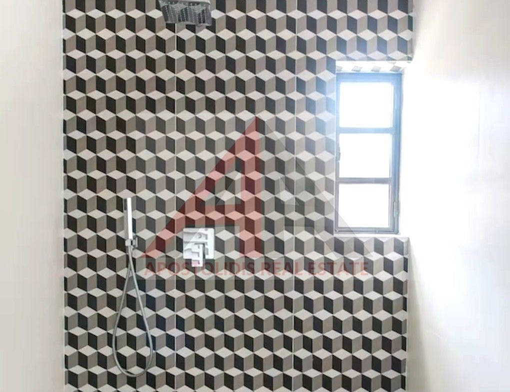1020